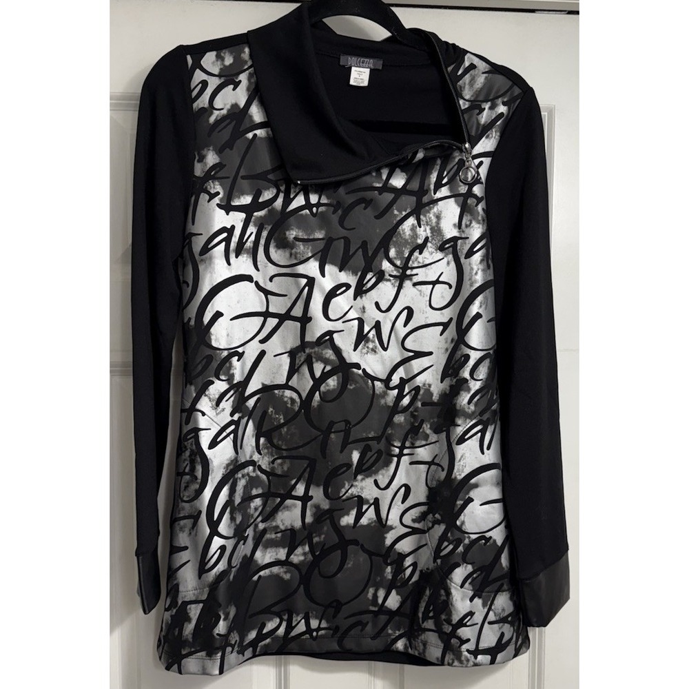 Dolcezza Top Womens Small Black Lagenlook Artsy Graffiti‎ Pockets Punk Rock